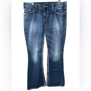 Silver Suki Surplus mid rise bootcut jeans women’s sz 31 x 30 whiskered